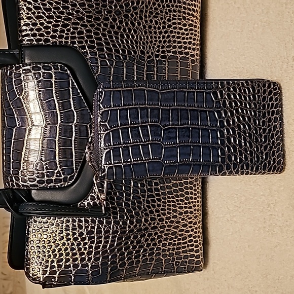 Purses with wallet - Picture 1 of 5